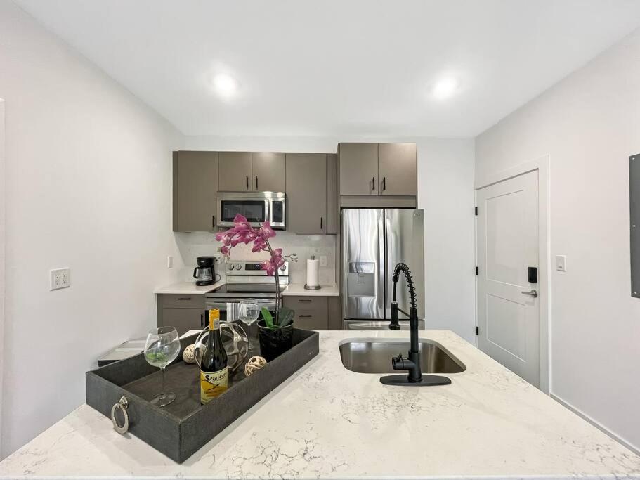 Central Dc Apt , City Skyline View , Close To All Washington Exteriér fotografie